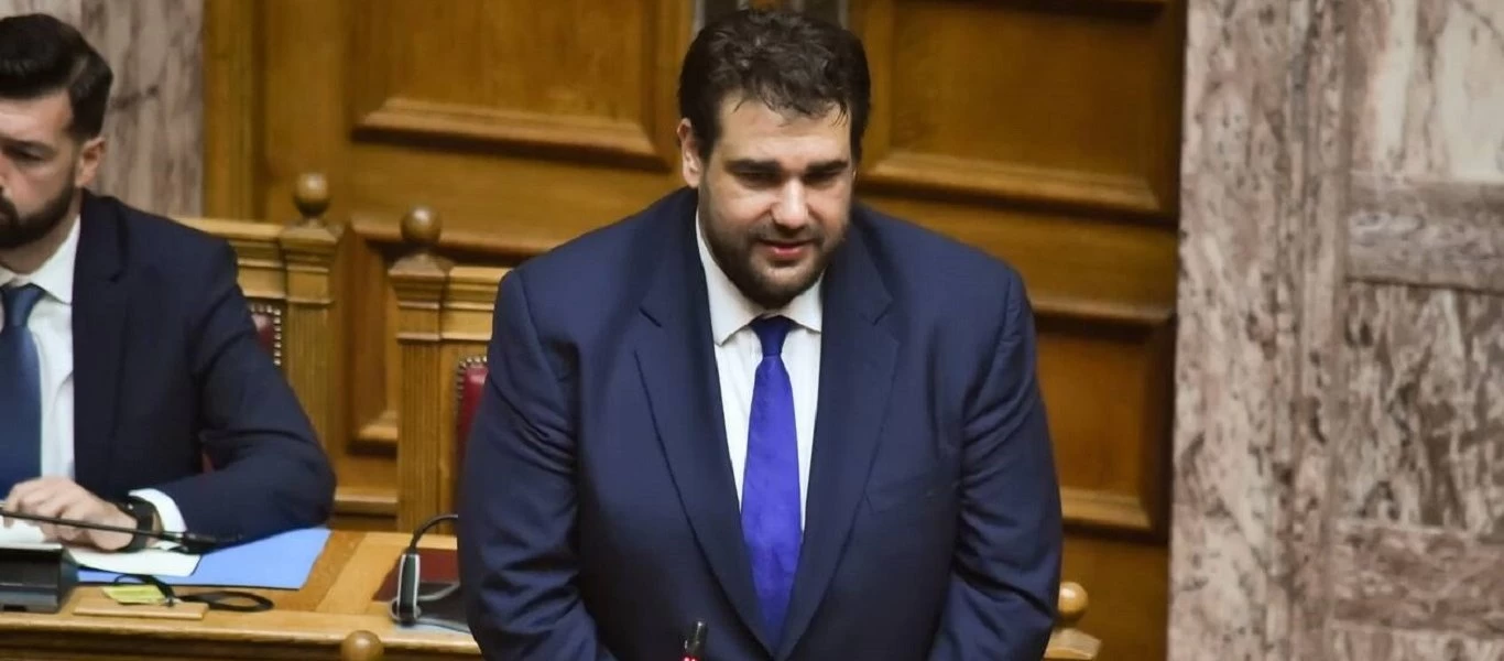 Θ.Λιβάνιος: «Καμία πινακίδα διαφήμισης σε πεζοδρόμια και δρόμους ή εθνικές οδούς»